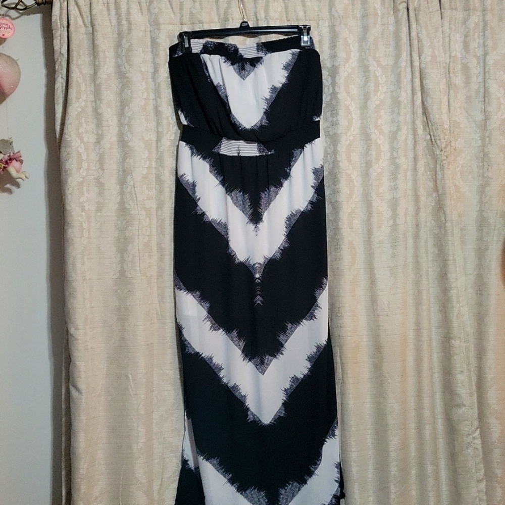 Mossimo strapless dress L